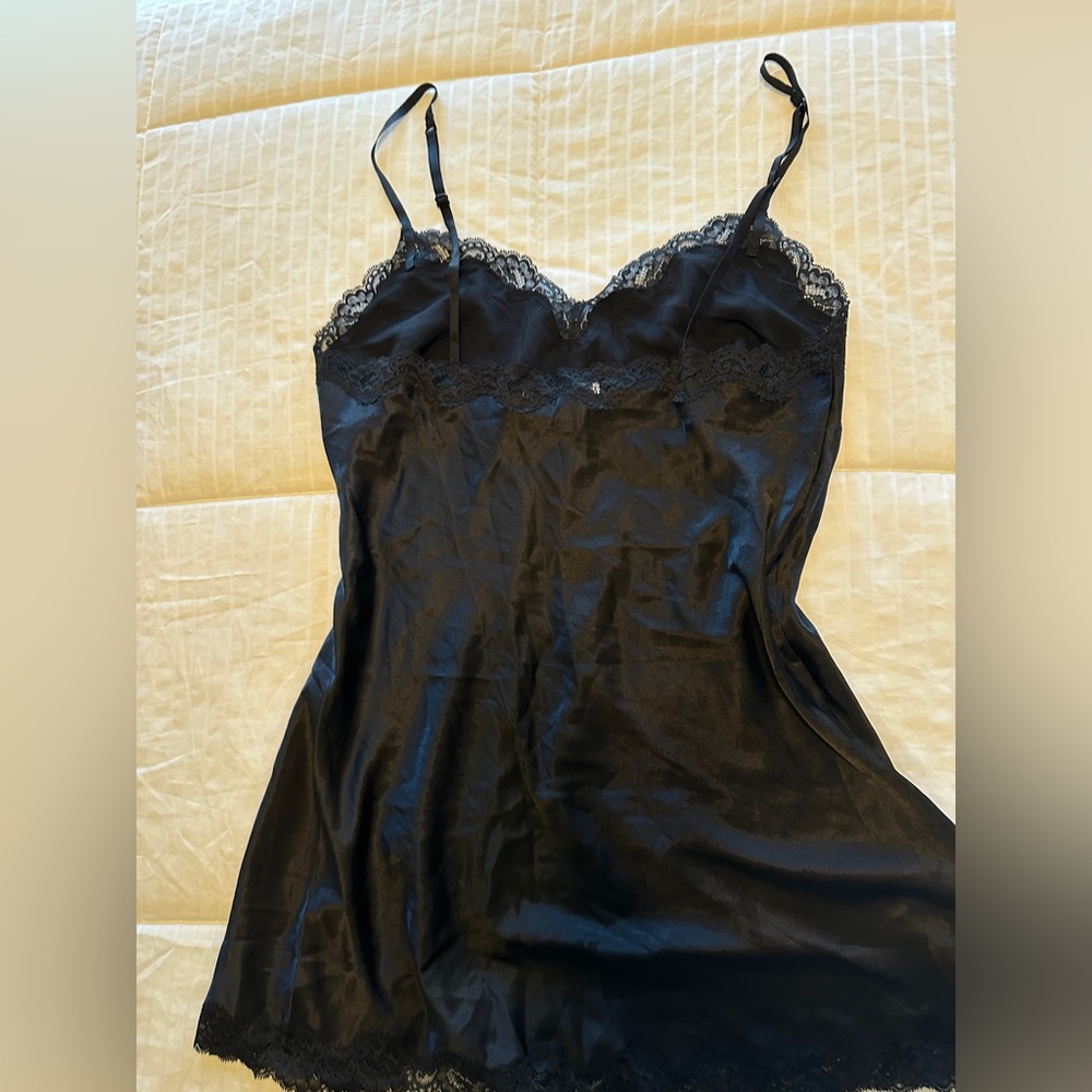 Victoria’s Secret Black and Lace Sleeveless Chemise - Picture 3 of 11